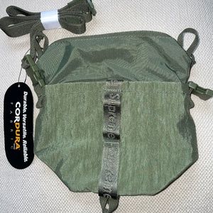 Supreme Neck Pouch (Olive)